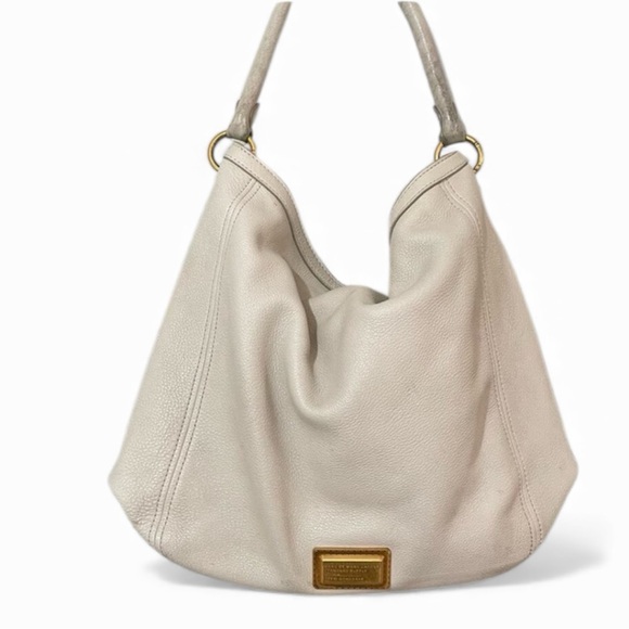 Marc By Marc Jacobs Handbags - Marc Jacobs Cream Large Hobo Style Handbag Gold Hardware Shoulder Strap